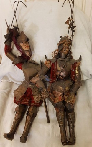 Due antiche marionette