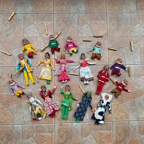 Burattini marionette - burattini,